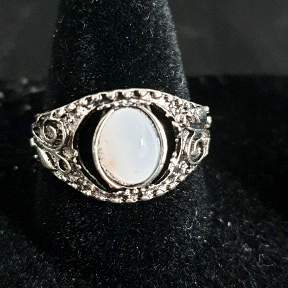 Elegant Silver Ring with White Stone
